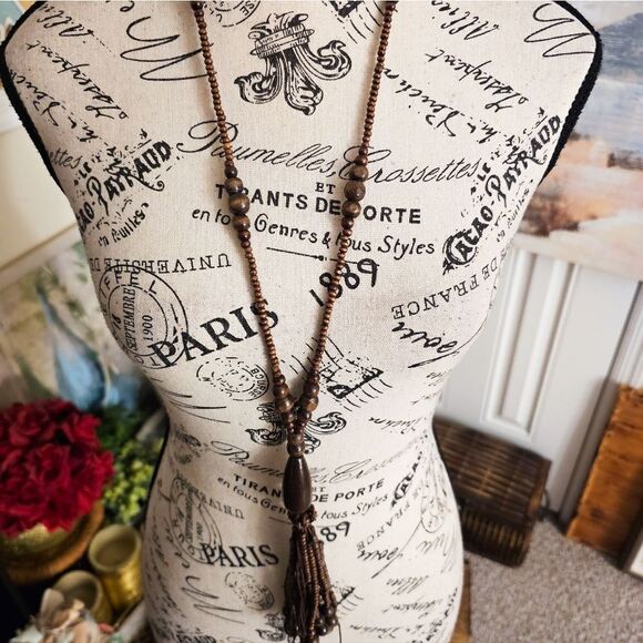New Wood Beaded Tassel Detail Lightweight Statement Necklace. 24" - Picture 9 of 15